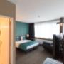 Superior room with queen bed