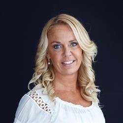 Dierenarts Liesbet Fremault te Schelle, Trimsalon op afspraak, voedingswinkel hond en kat