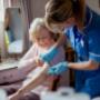 photo les soins chez soi donnés par Paule Rouxhet