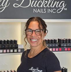 Alina Hoyo Nail Artist