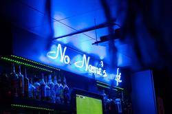 No Name's Café