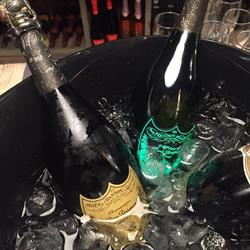 Champagneworld, Shop & Degustatiebar