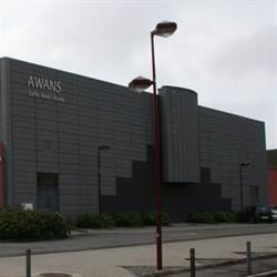 Hall Omnisports Awans