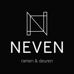 Neven ramen en deuren