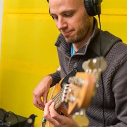 PlayBass