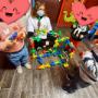 jeux de construction à la crèche picoti picota