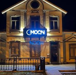 Moon Lounge
