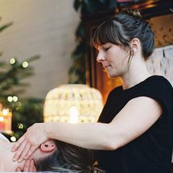 M E N D massage