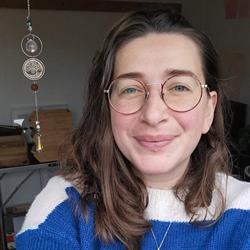 Naïs de Halleux Therapeute Energeticien Bruxelles