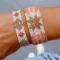 Bracelet-INAA-Stellia-Salmon-en-perles-Miyuki-porte
